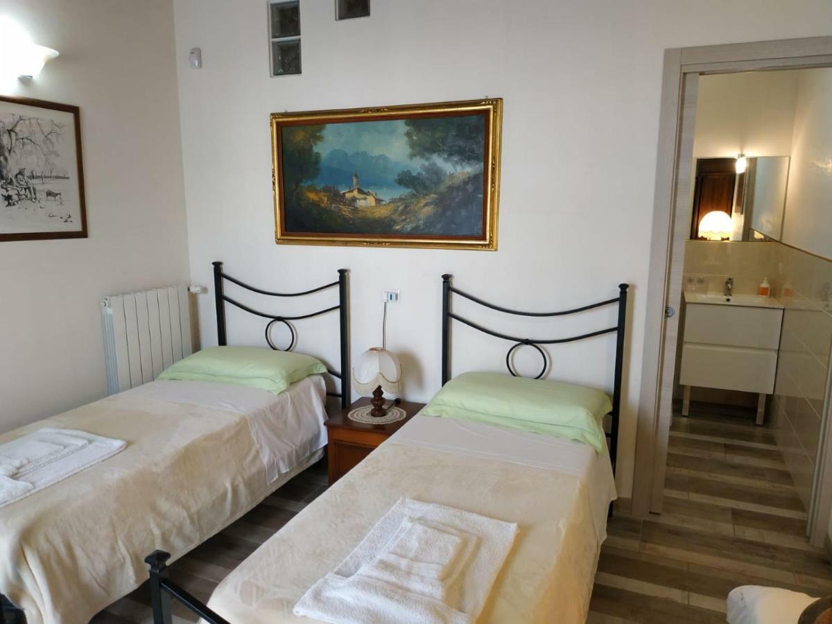 B&B Tra I Mari Del Salento Лечче Екстер'єр фото